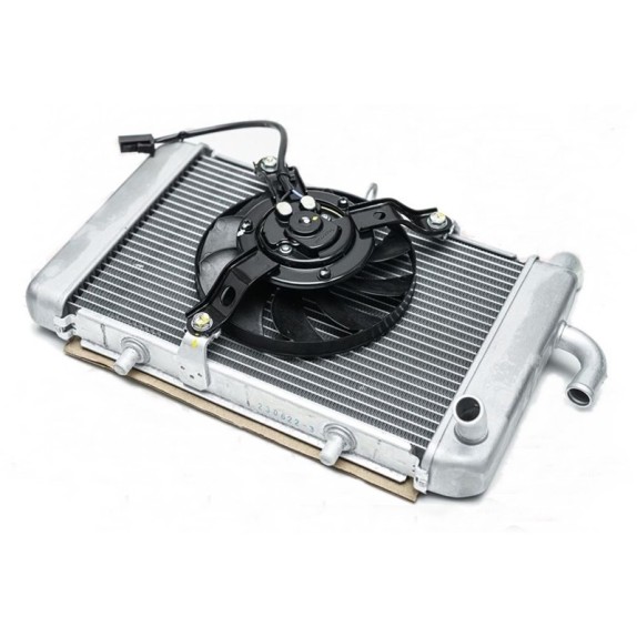 ΨΥΓΕΙΟ ΝΕΡΟΥ ΜΕ ΒΕΝΤΙΛΑΤΕΡ XMAX 300 (ΓΝΗΣΙΟ)